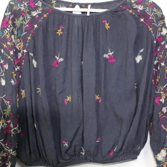 Free People cropped navy gauze embroidered top med - Picture 4 of 12